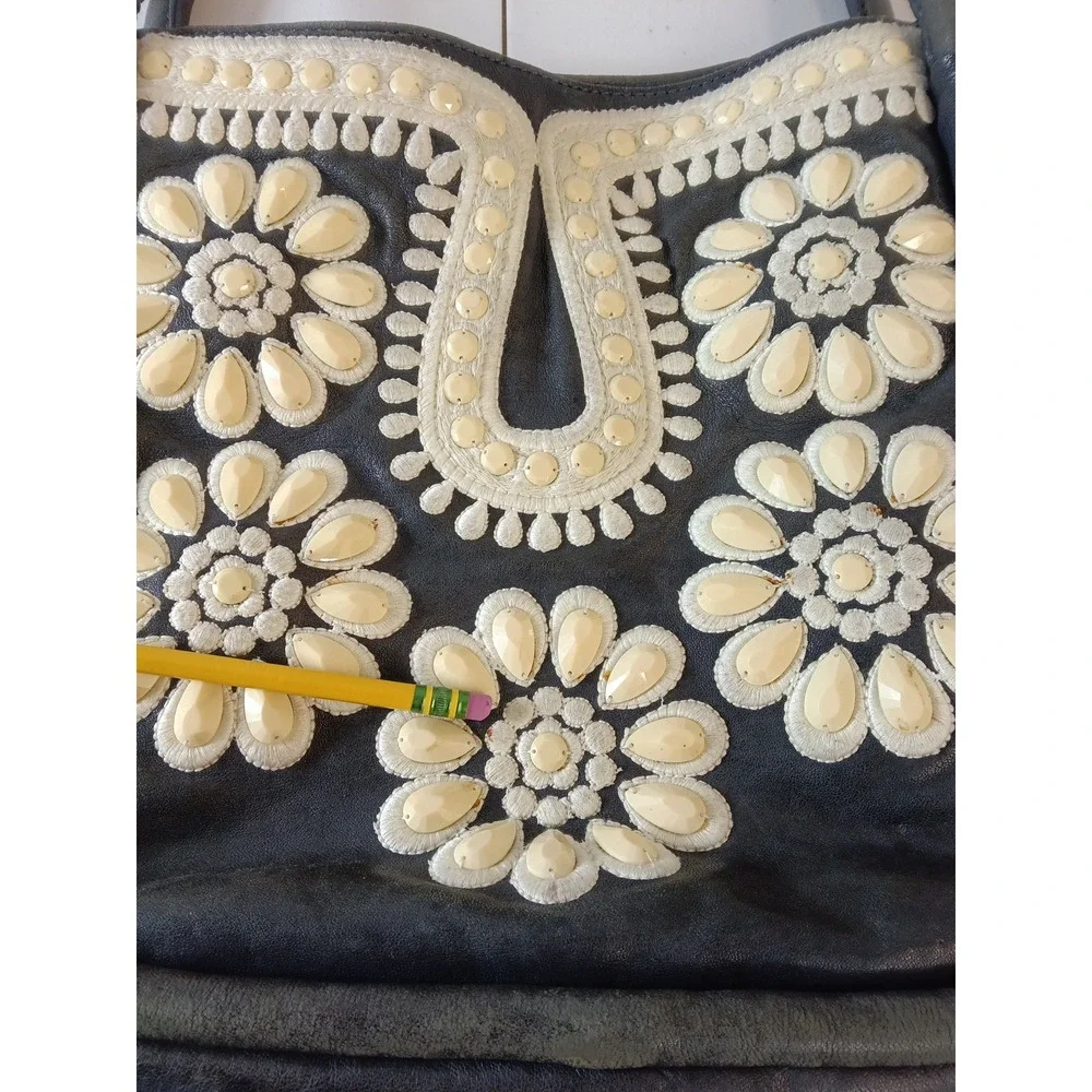BRIGHTON MASTERPIECE‎  CROWN JEWELL WINSLET EMBROIDERED BEADED HANDBAG